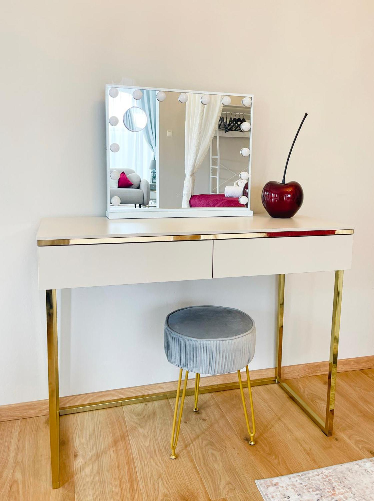Liebelei Miesbach - Boutique-Apartment Mit Terrasse Im Zentrum Bagian luar foto